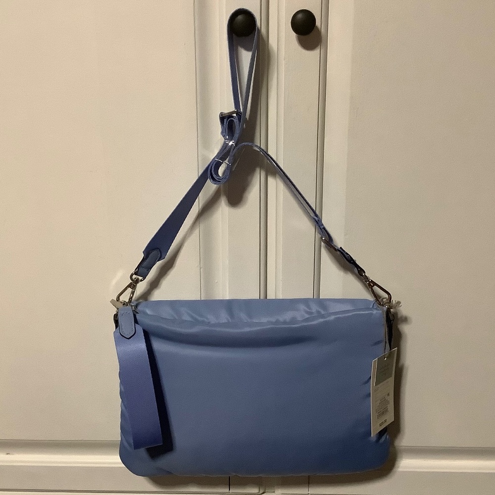 A New Day NWT Blue purse, detachable crossbody strap, zip closure, inside pocket